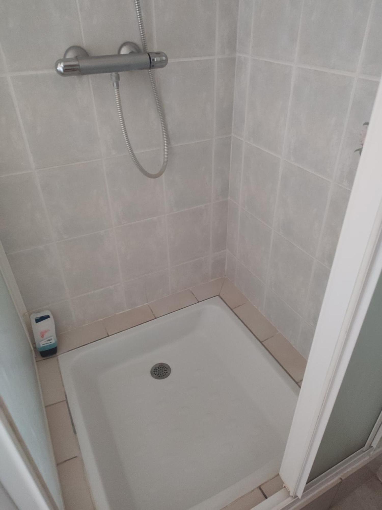 Maison Plain Pied, 2 Chambres, Longere Typique , Fraiche, Dans Bourg Avec Tous Commerces Luçay-le-Mâle Exterior foto
