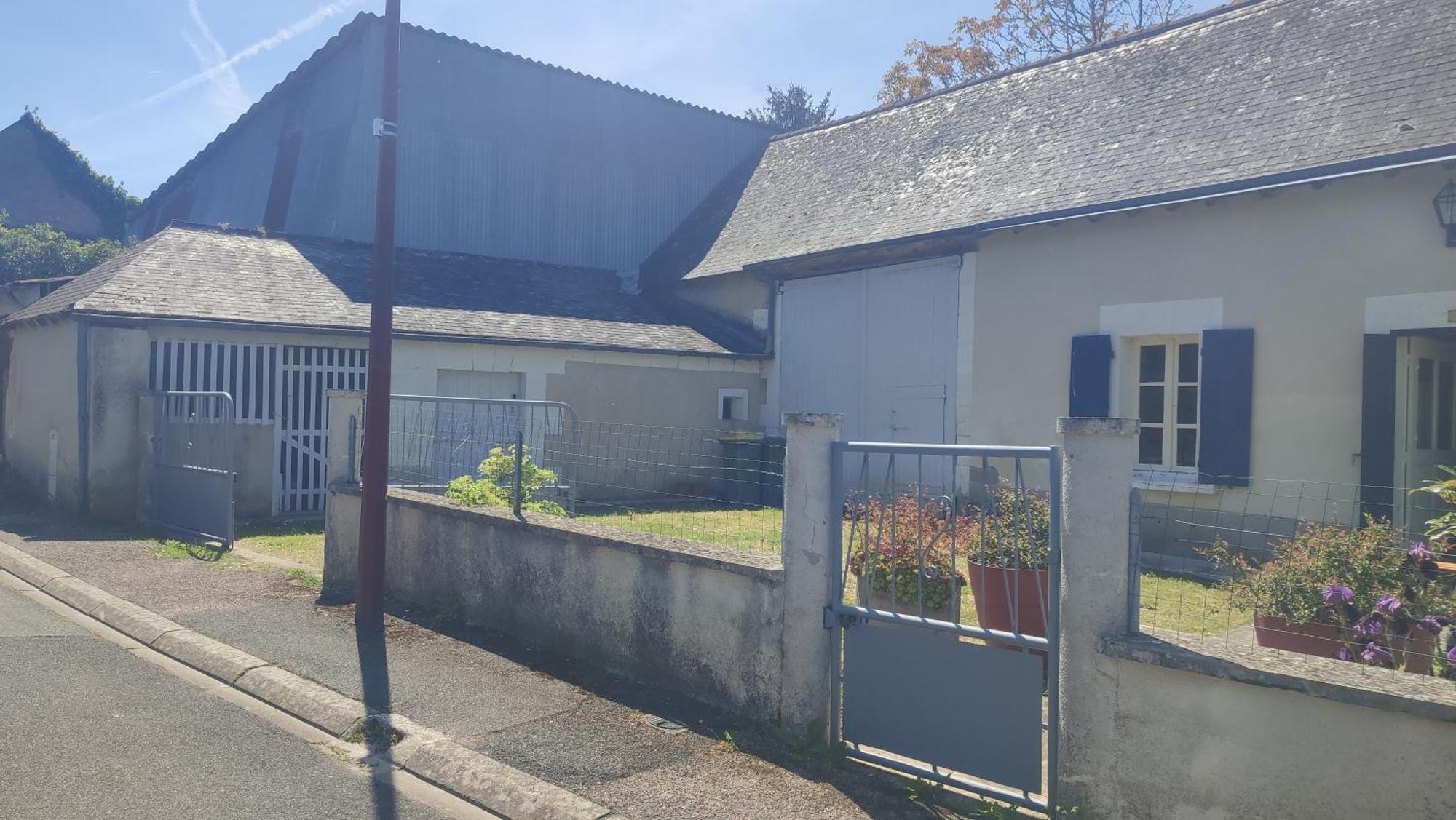 Maison Plain Pied, 2 Chambres, Longere Typique , Fraiche, Dans Bourg Avec Tous Commerces Luçay-le-Mâle Exterior foto